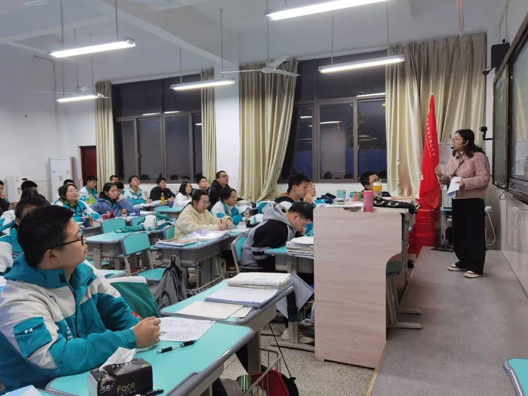 【重庆市疫情办/重庆市政府疫情服务电话】 【重庆市疫情办/重庆市政府疫情服务电话】