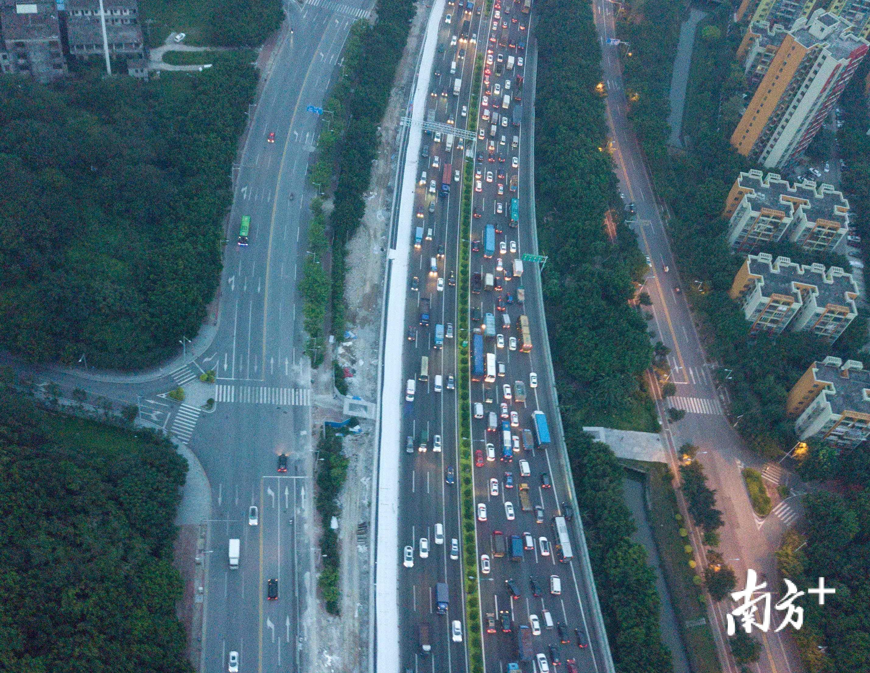 广州高速交警发布绕行攻略（广州高速抓拍）